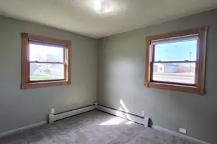 56 E 2nd St, Superior, MN 54880 - Photo 12