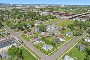 2623 N 22nd St, Superior, WI 54880 - Photo 2