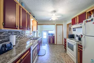 204 W 1st Ave, Keewatin, MN 55753 - Photo 4
