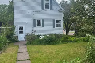 402 10th Ave, Two Harbors, MN 55616 - Photo 4