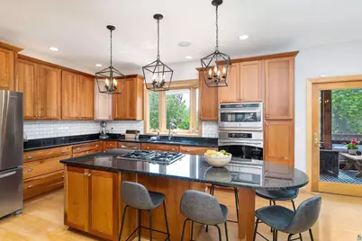442 Hastings Dr, Duluth, MN 55803 - Photo 10
