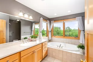 442 Hastings Dr, Duluth, MN 55803 - Photo 24