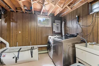 8233 Hwy 37, Eveleth, MN 55734 - Photo 20