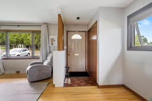 324 Hawkins St, Duluth, MN 55811 - Photo 8