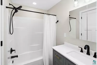 4217 Peabody St, Duluth, MN 55804 - Photo 14