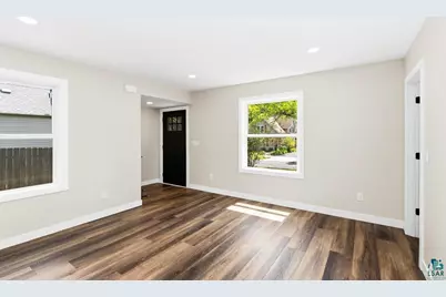 4217 Peabody St, Duluth, MN 55804 - Photo 6