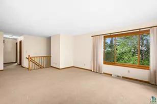 2410 Harvey St, Duluth, MN 55811 - Photo 10