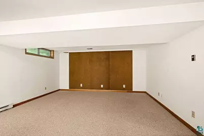 2410 Harvey St, Duluth, MN 55811 - Photo 18