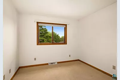 2410 Harvey St, Duluth, MN 55811 - Photo 16
