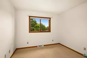 2410 Harvey St, Duluth, MN 55811 - Photo 16