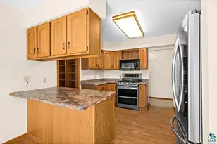 2410 Harvey St, Duluth, MN 55811 - Photo 6