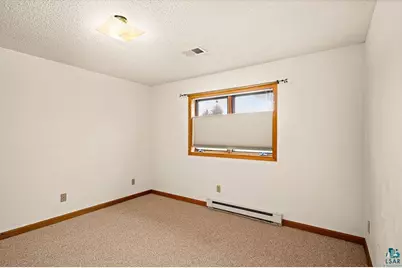 2410 Harvey St, Duluth, MN 55811 - Photo 22