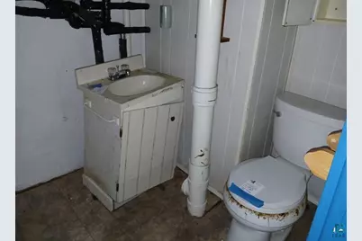 614 E 9th St, Duluth, MN 55805 - Photo 20