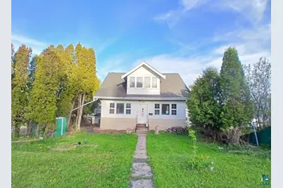 614 E 9th St, Duluth, MN 55805 - Photo 1