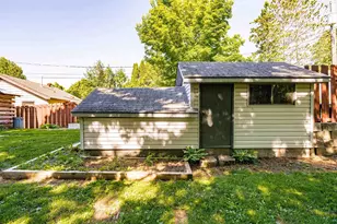 219 Osakis St, Duluth, MN 55803 - Photo 10