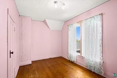 2424 W 7th St, Duluth, MN 55806 - Photo 18