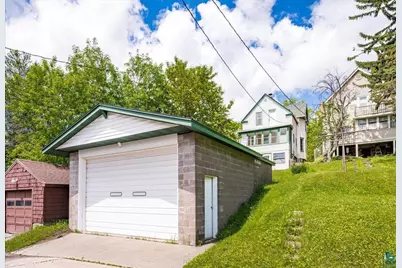2424 W 7th St, Duluth, MN 55806 - Photo 28