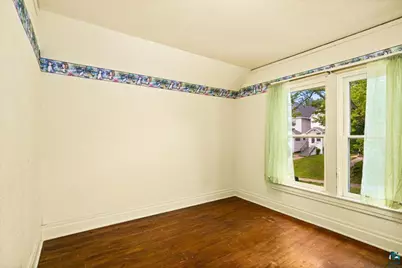 2424 W 7th St, Duluth, MN 55806 - Photo 16