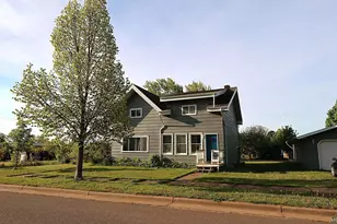 408 W 5th St, Washburn, WI 54891 - Photo 1