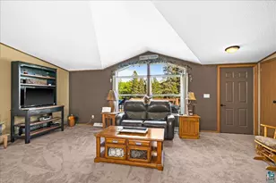 809 Scenic Dr, Two Harbors, MN 55616 - Photo 2