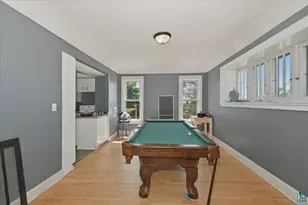 1818 E 3rd St, Duluth, MN 55812 - Photo 8