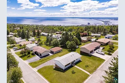 1634 Cliff Ave, Duluth, MN 55811 - Photo 4