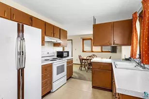 1634 Cliff Ave, Duluth, MN 55811 - Photo 12