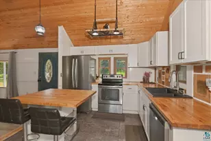 2751 E Milchesky Rd, Foxboro, WI 54836 - Photo 16