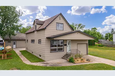 214 W Chapman St, Ely, MN 55731 - Photo 1