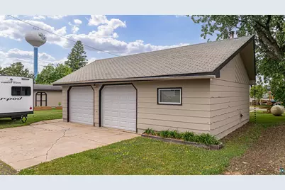 214 W Chapman St, Ely, MN 55731 - Photo 58