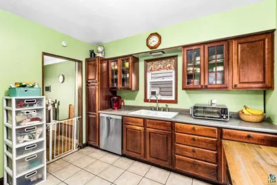 4611 W 6th St, Duluth, MN 55807 - Photo 8