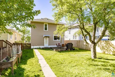 4611 W 6th St, Duluth, MN 55807 - Photo 2