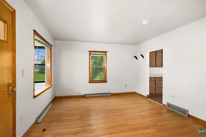 424 E Upham Rd, Duluth, MN 55811 - Photo 2