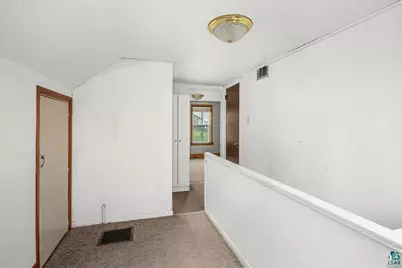 424 E Upham Rd, Duluth, MN 55811 - Photo 14