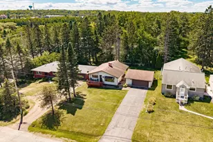 2917 N Blackman Ave, Duluth, MN 55811 - Photo 2