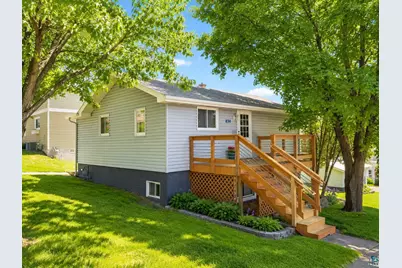 830 N 1st Ave E, Duluth, MN 55805 - Photo 1