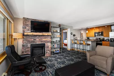 21 E Wisconsin St #203, Grand Marais, MN 55604 - Photo 8