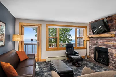 21 E Wisconsin St #203, Grand Marais, MN 55604 - Photo 2