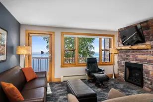 21 E Wisconsin St, Grand Marais, MN 55604 - Photo 2