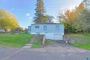 201 19th St, Cloquet, MN 55720 - Photo 1