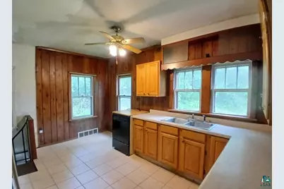201 19th St, Cloquet, MN 55720 - Photo 12