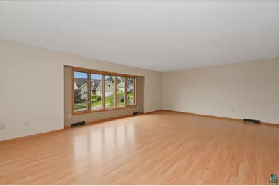 4113 Tioga St, Duluth, MN 55804 - Photo 6