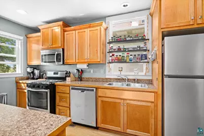 4714 W 8th St, Duluth, MN 55807 - Photo 16