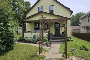 324 E White St, Ely, MN 55731 - Photo 1