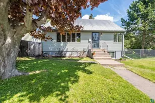 5025 Tioga St, Duluth, MN 55804 - Photo 1