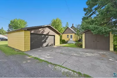 2722 E 4th St, Superior, WI 54880 - Photo 30