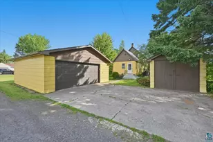 2722 E 4th St, Superior, WI 54880 - Photo 30
