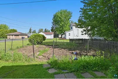 2722 E 4th St, Superior, WI 54880 - Photo 10