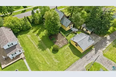 2722 E 4th St, Superior, WI 54880 - Photo 28