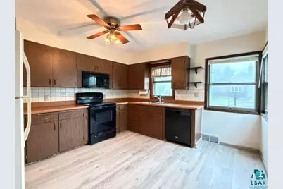 2319 Ensign St, Duluth, MN 55811 - Photo 8